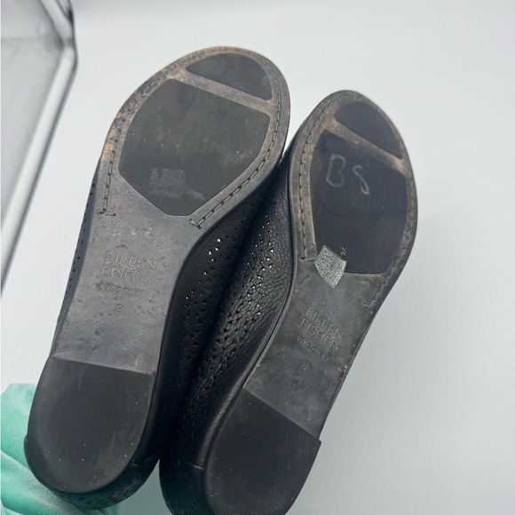 Eileen Fisher Black Eyelet Leather Classic Ballet Flats Size 8 - Picture 12 of 13